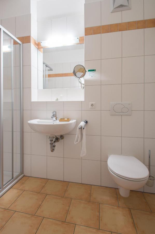 Waldbothgut Villa Linz Bagian luar foto