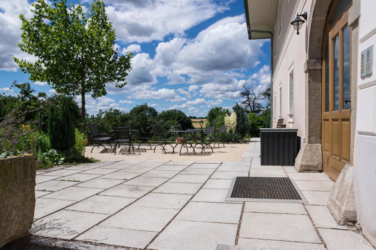 Waldbothgut Villa Linz Bagian luar foto